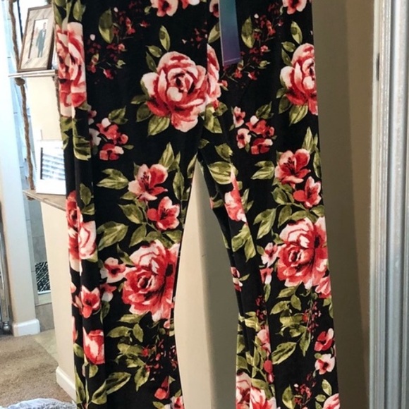 NWT Show me your mumu bam bam bells - velvet floral - Picture 5 of 5